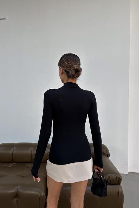 Dik Yaka Uzun Kollu Basic Bluz Siyah