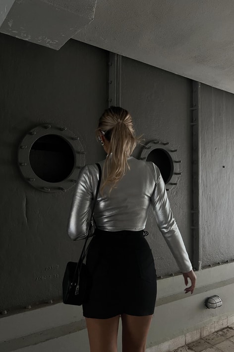 Dik Yaka Varaklı Bluz Gümüş