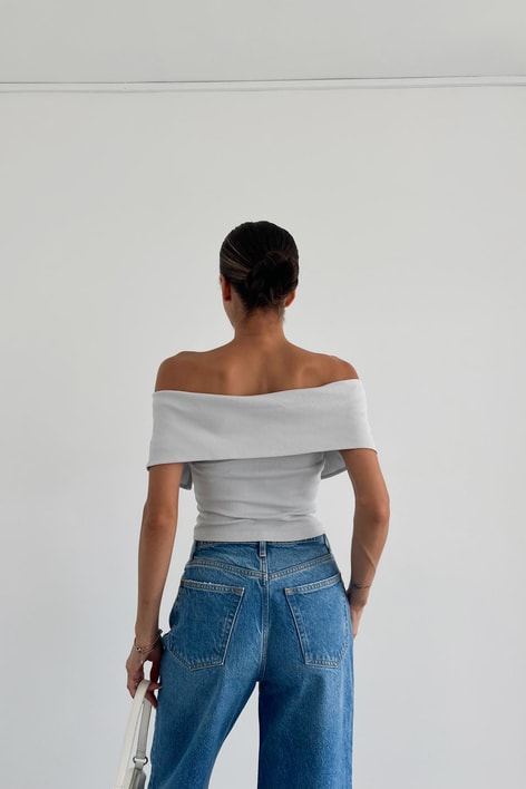 Dilvin Omuzları Açık Fermuarlı Top Bej