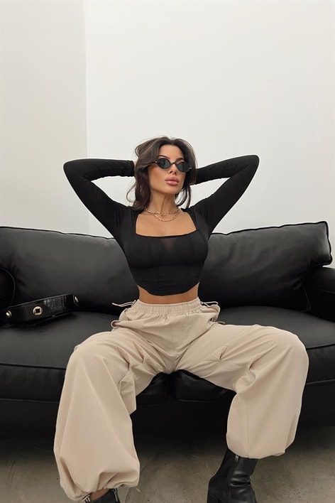 Kare Yaka Korsaj Bluz Siyah