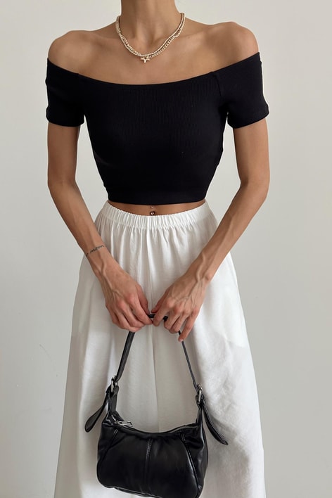 Kayık Yaka Basic t-shirt Siyah