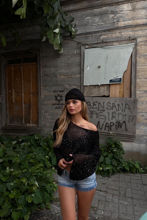 Pullu Beach Salaş Crop Siyah