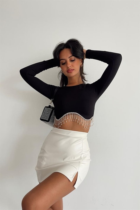 Püsküllü Asimetrik Crop Bluz Siyah
