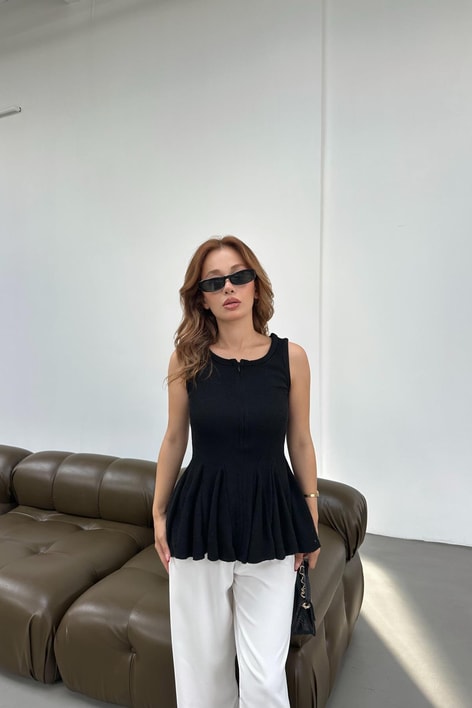 Sıfır Kol Volanlı Triko Bluz Siyah