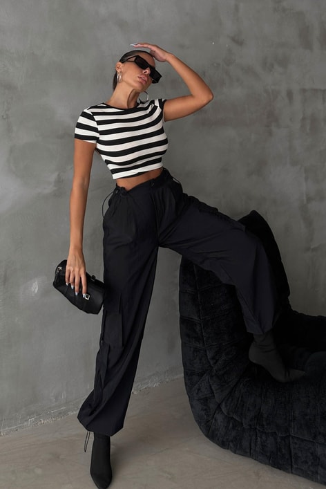 Sırt Dekolteli Line Bluz Siyah-Beyaz