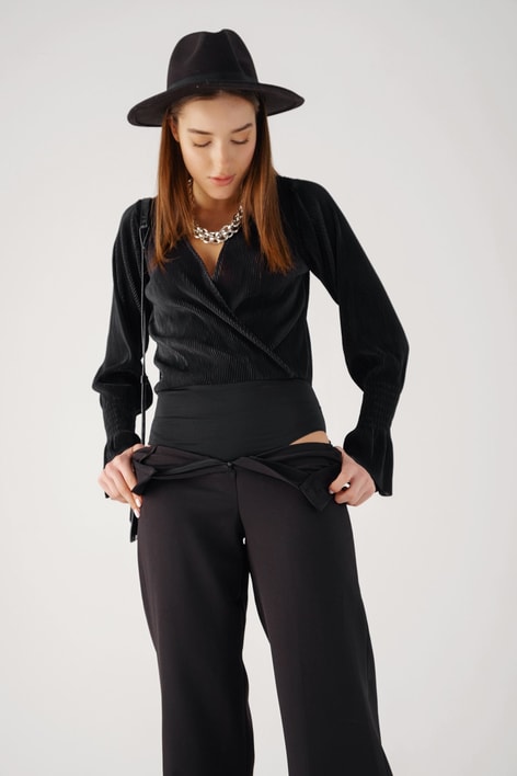 Volan Kol Piliseli Bodysuit Siyah