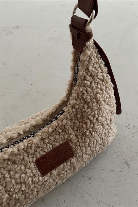 Tüylü Kol Çantası Taba-Vizon