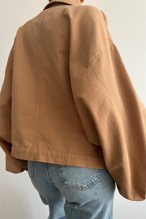 Balon Kol Çıtçıtlı Ceket Camel