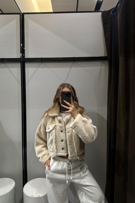 Cepli Crop Peluş Taş