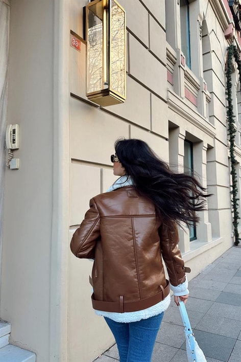 İçi Kürklü Kemer Detay Deri Ceket Kahve