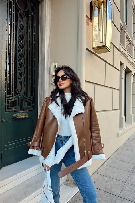 İçi Kürklü Kemer Detay Deri Ceket Kahve