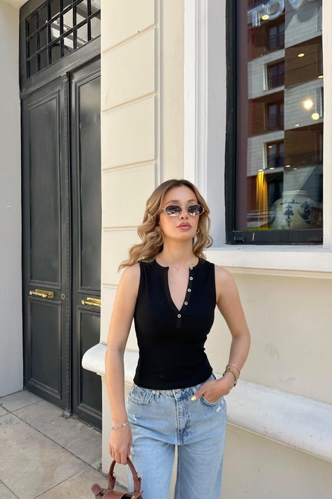 Düğmeli Triko Top Siyah