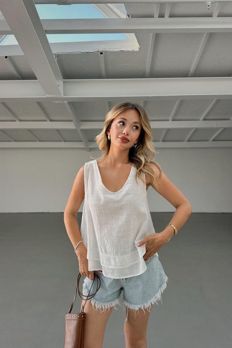 V Yaka Princess Keten Üst Beyaz