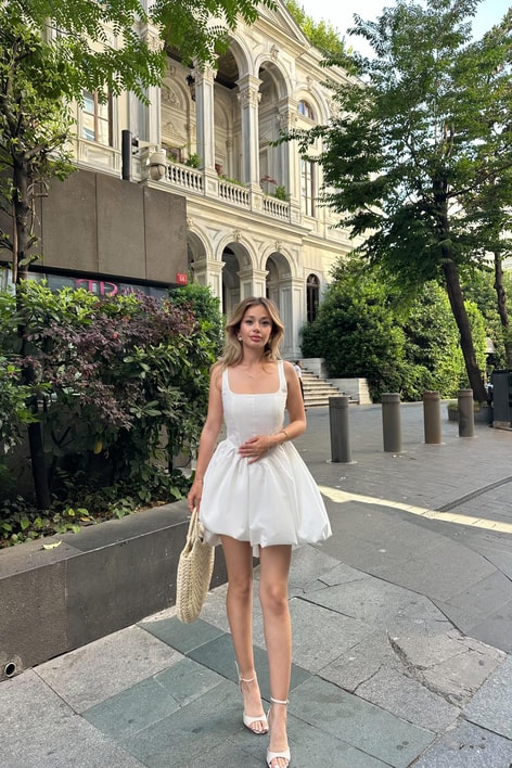 Askılı Balon Mini Elbise Beyaz