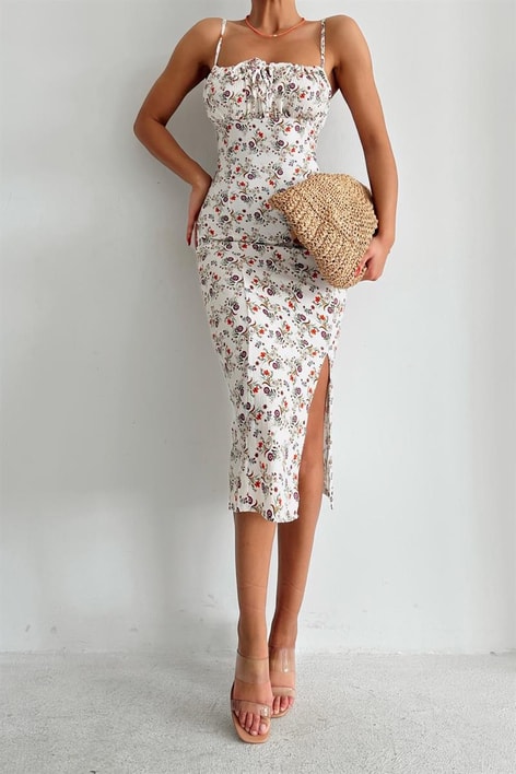 Askılı Çıtır Yırtmaçlı Elbise Krem