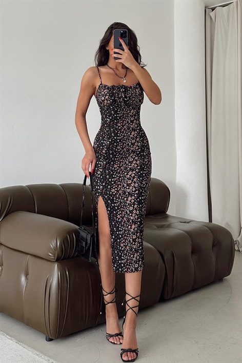 Askılı Çıtır Yırtmaçlı Elbise Siyah Papatya