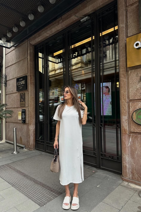 Basic Yanları Yırtmaçlıı Elbise Ekru