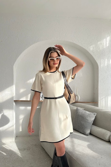 Biyeli Çelik Örme Triko Elbise Krem