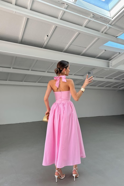 Boyundan Bağlamalı Midi Elibise Pembe