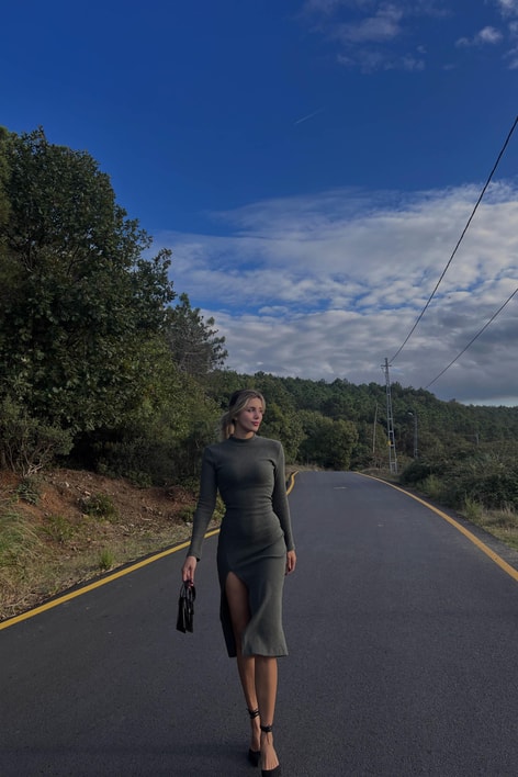 Dik Yaka Fitilli Yırtmaçlı Elbise Haki