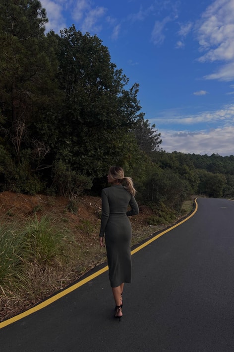 Dik Yaka Fitilli Yırtmaçlı Elbise Haki