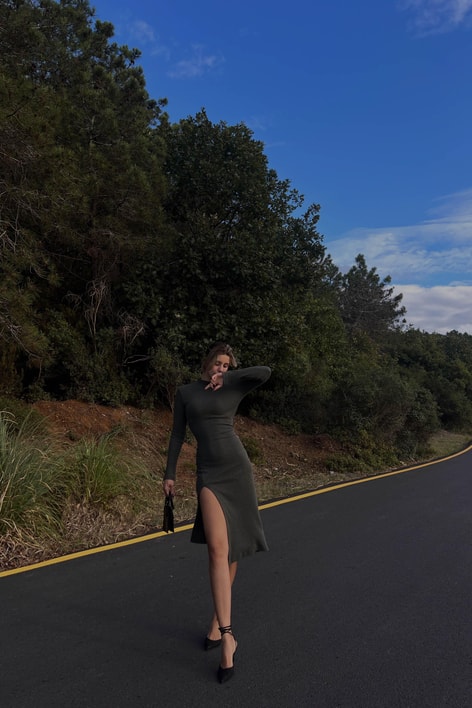 Dik Yaka Fitilli Yırtmaçlı Elbise Haki