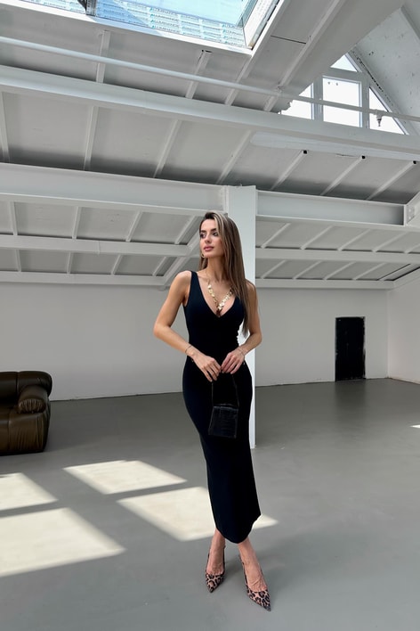 Dikiş Detaylı Midi Elbise Siyah