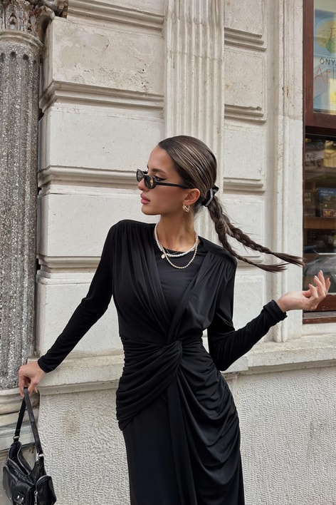 Drapeli Yırtmaçlı Elbise Siyah