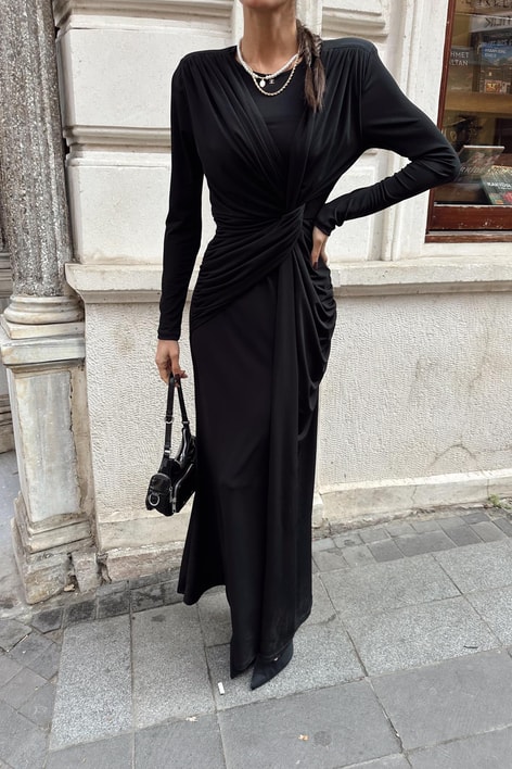 Drapeli Yırtmaçlı Elbise Siyah