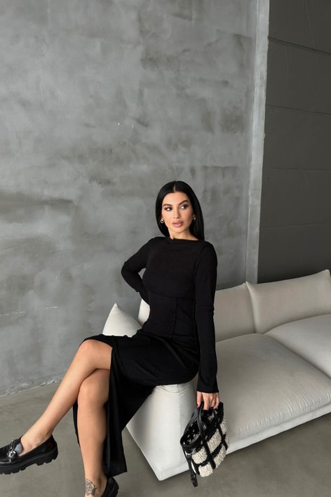 Eteği Yırtmaçlı Uzun Triko Elbise Siyah