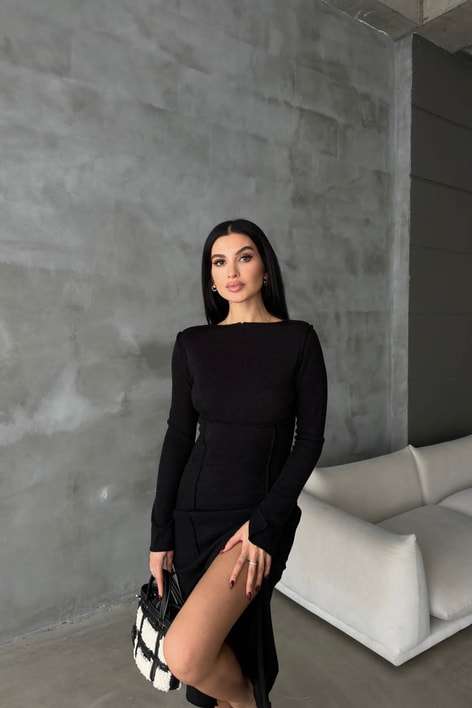 Eteği Yırtmaçlı Uzun Triko Elbise Siyah