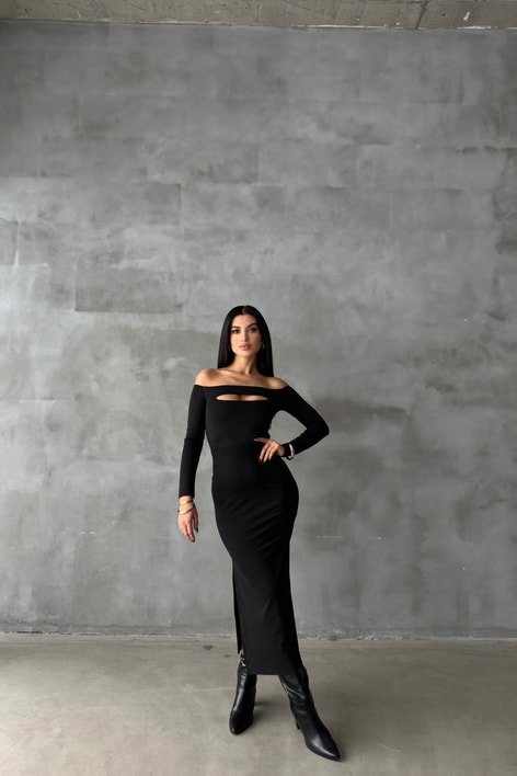 Göğüs Dekolteli Yırtmaçlı Elbise Siyah