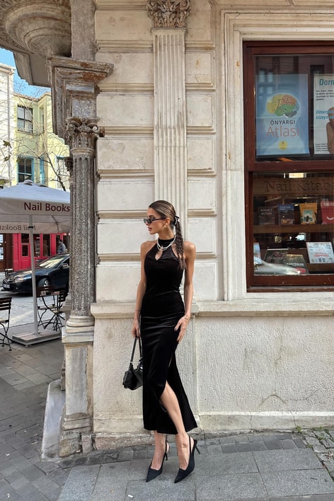 Halter Yaka Kadife Elbise Siyah