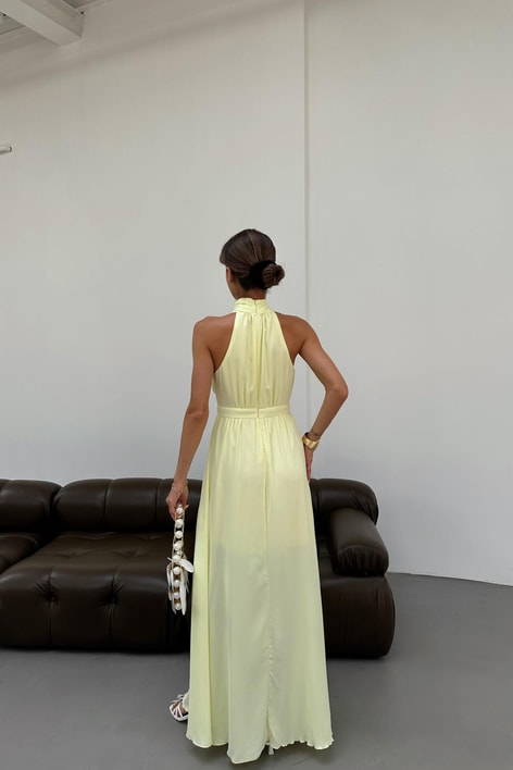 Halter Yaka Yırtmaçlı Şifon Elbise Sarı