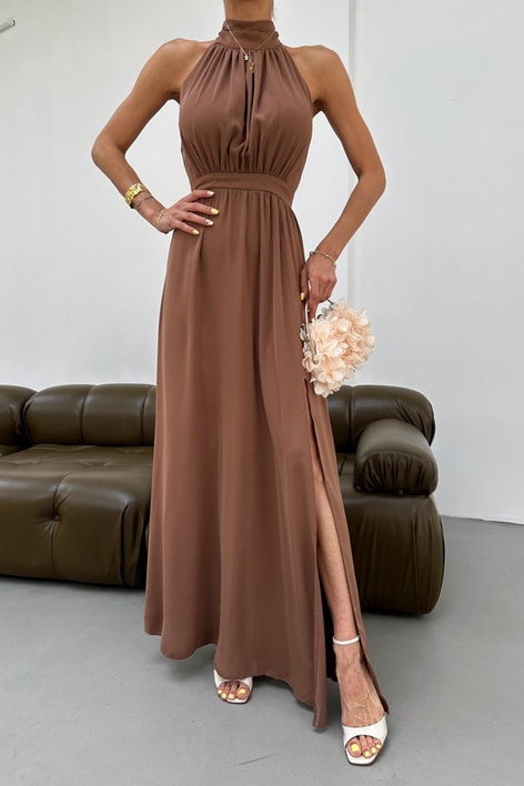Halter Yaka Yırtmaçlı Şifon Elbise Kahve