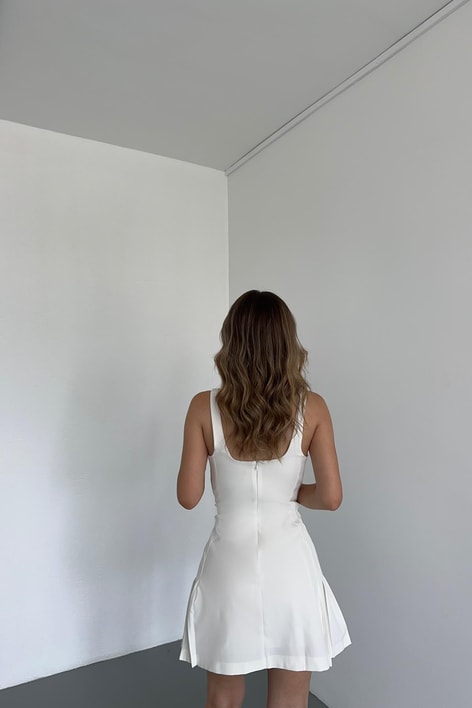 Kare Yaka Askılı Kısa Elbise Ekru