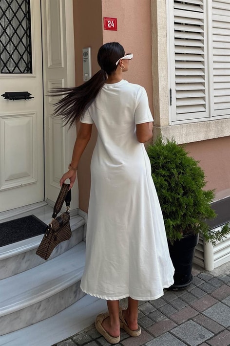 Kısa Kol Salaş Penye Elbise Beyaz