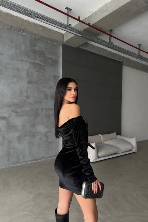 Madonna Yaka İp Askili Kadife Elbise Siyah