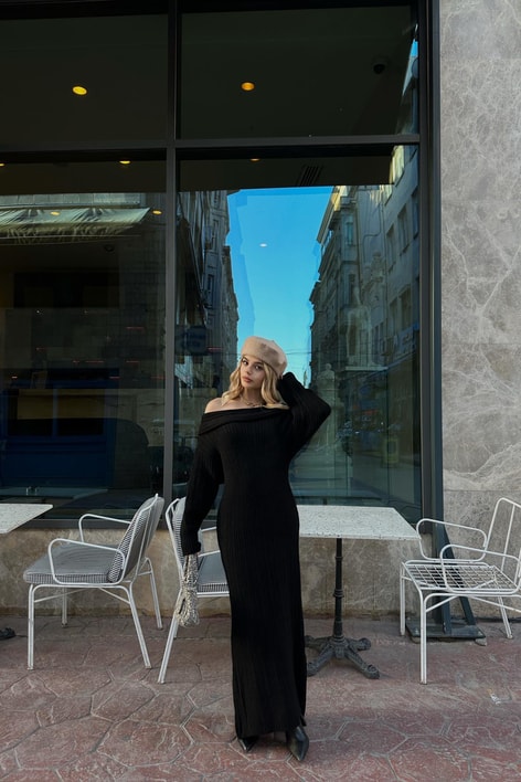 Madonna Yaka Premium Triko Elbise Siyah