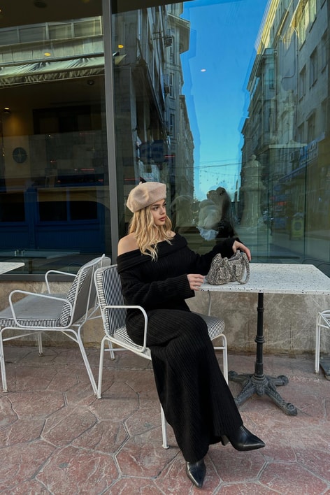 Madonna Yaka Premium Triko Elbise Siyah