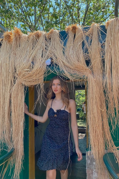 Puantiye Fiyonk Detay Elbise Siyah