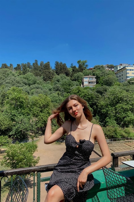 Puantiye Fiyonk Detay Elbise Siyah