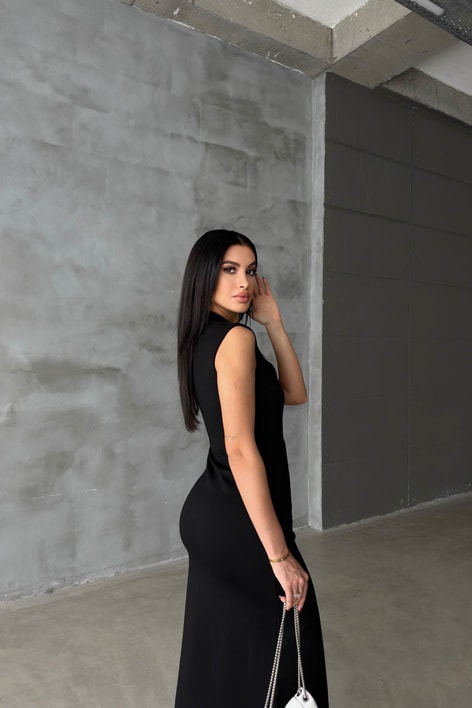 Sıfır Kol Boydan Fermuarlı Elbise Siyah