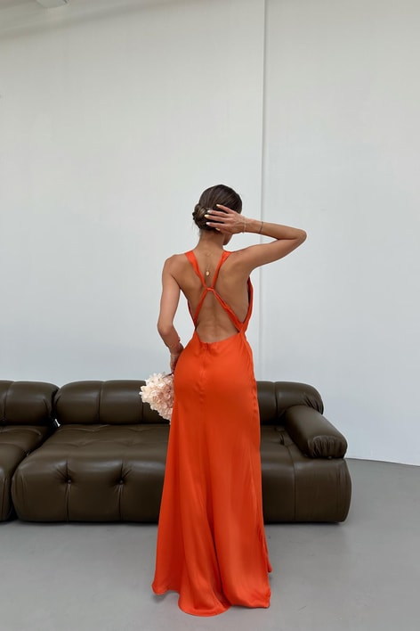 Sırtı Çapraz Saten Elbise Oranj