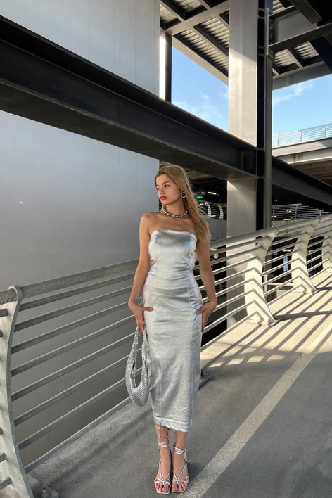 Stitch Straplez Metalik Elbise Gümüş