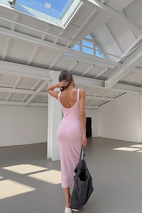 V Yaka Basic Elbise Pembe