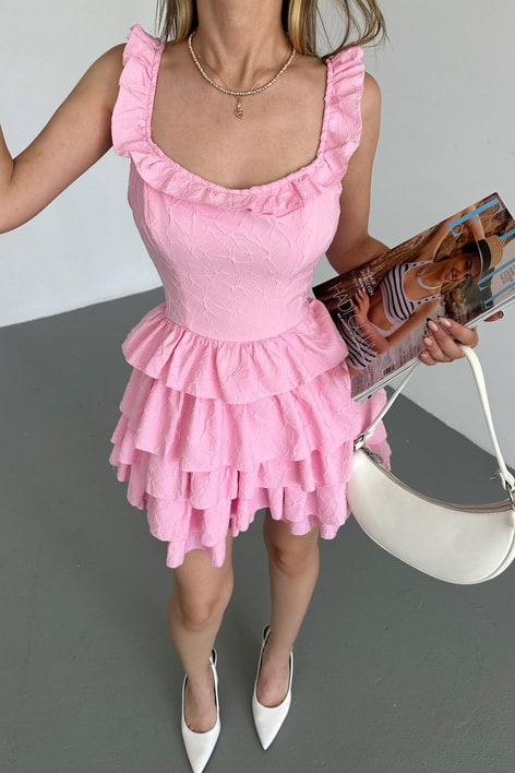 Yakası Fırfırlı KatKat Elbise Şeker Pembe