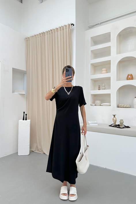 Yan Pileli Keten Elbise Siyah