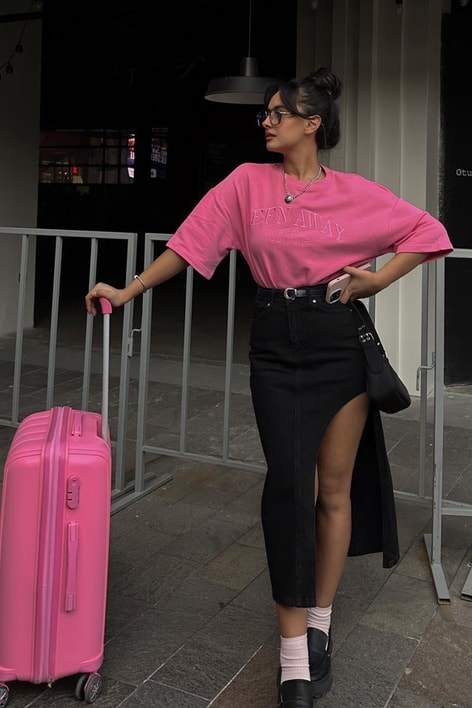 Asimetrik Yırtmaçlı Kot Etek Siyah