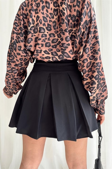 Çift Cepli Pileli Etek Siyah